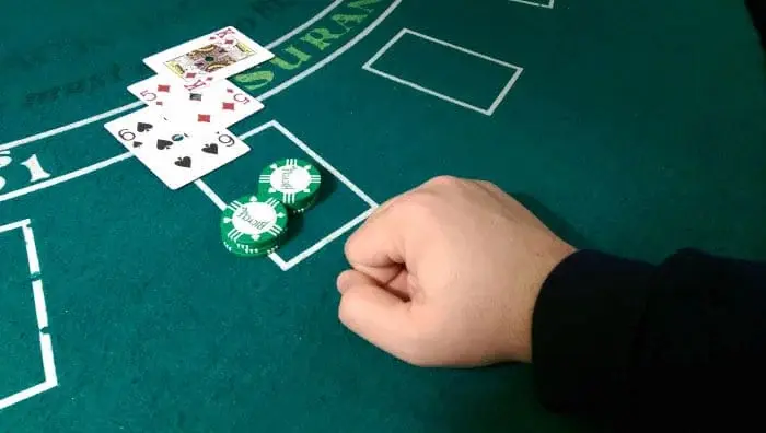 How to choose cards in Blackjack